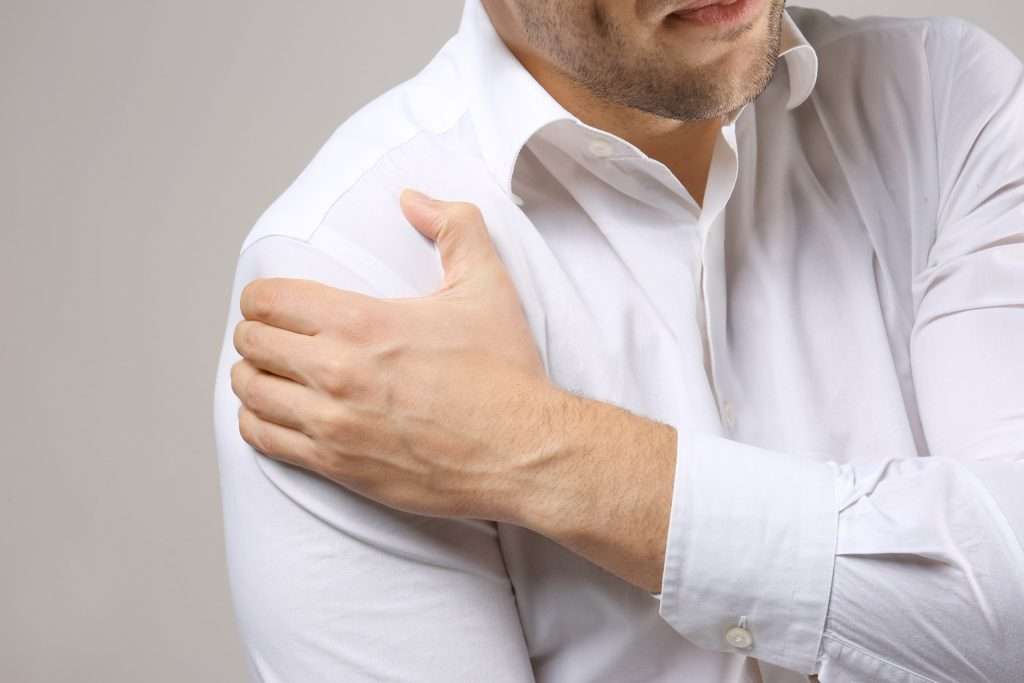 shoulder pain treatment chicago
