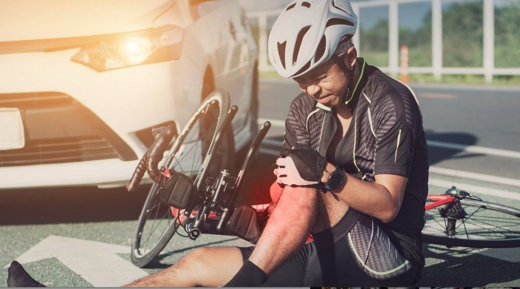 Knee Pain Chiropractor in Chicago for Bike Accidents & Cyclist's Knee Treatment