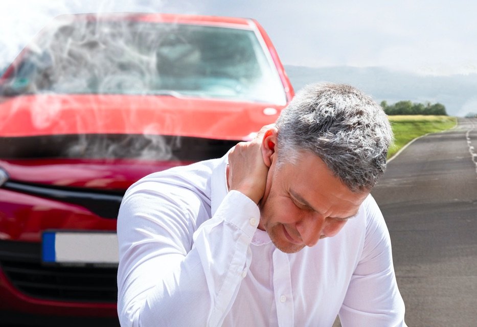 Neck Pain Treatment in Chicago - Auto Accident Whiplash Symptoms