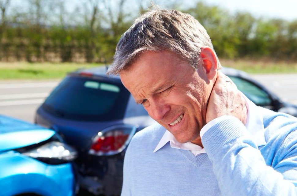 Treat Whiplash Symptoms in Chicago with Advanced Spinal Care