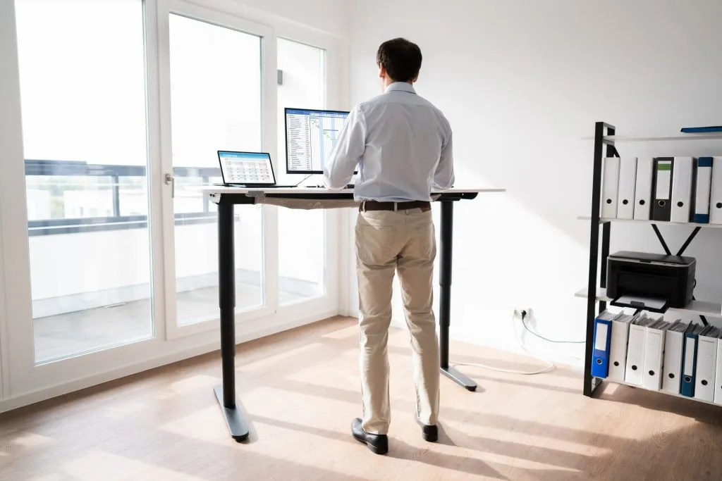 Recommended Standing Desk Usage Times: Sitting, Standing, Stretching, –  Progressive Desk